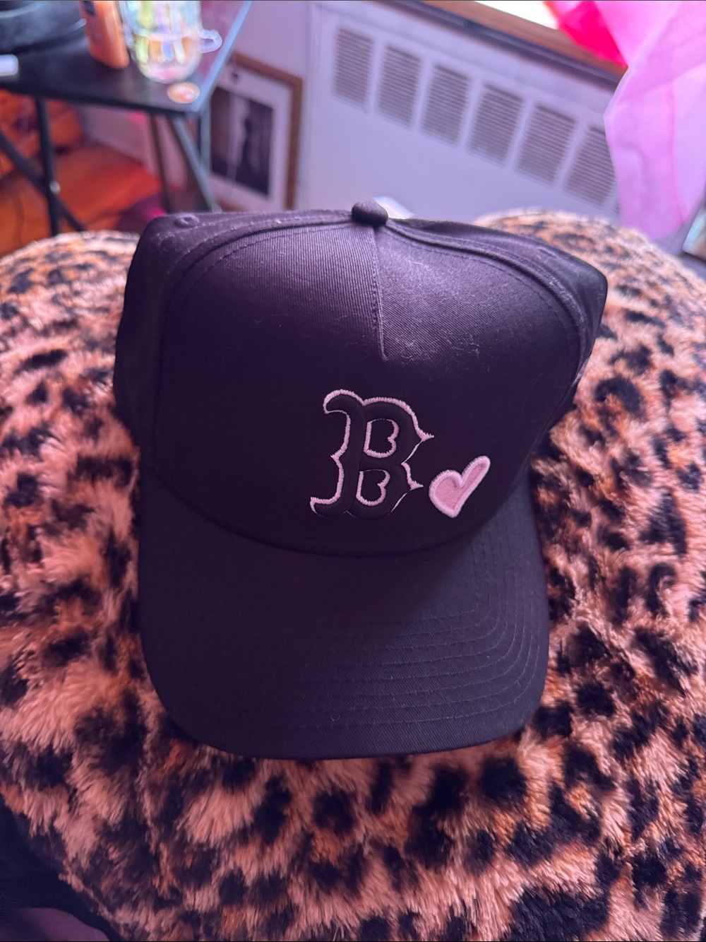 New Era Boston Red Sox Pink Satin Hearts' 9FORTY A-Frame Snapback Black/White